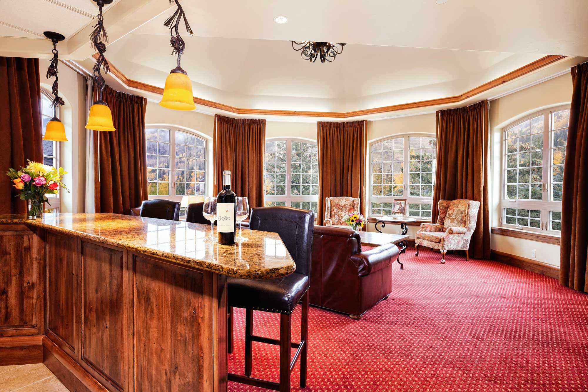 Seibert suite offers updated furnishings and kitchen Tivoli Lodge Vail Colorado